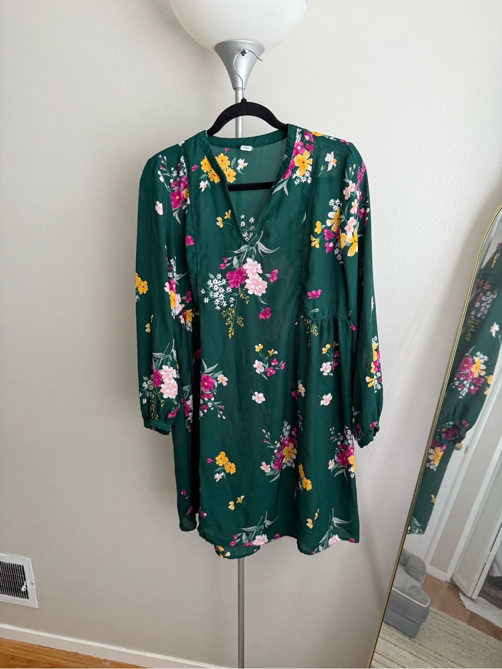 Old Navy Dark Green Floral V-Neck Long Sleeve Dress